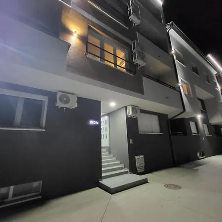 アパート Lala スレムスカ・ミトロヴィツァ